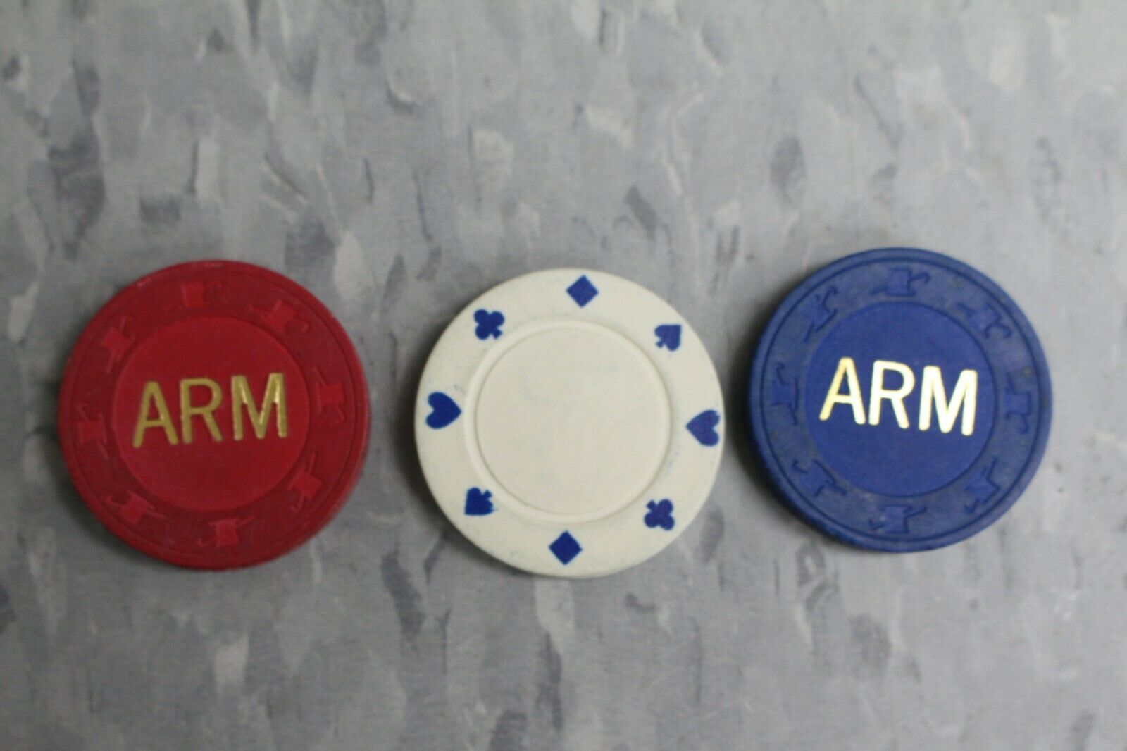 Assorted Poker Chips By Paulson , Blue ,red And Regular White 6 Pcs