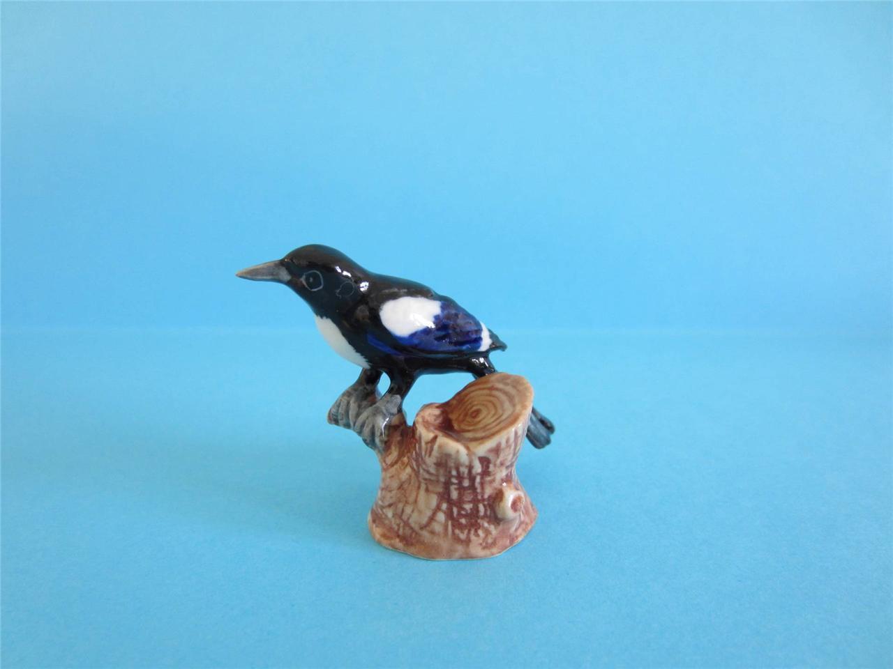 New Custom Made Amazing Baby Magpie Bird On  Branch Figurine, Popular, So Cute
