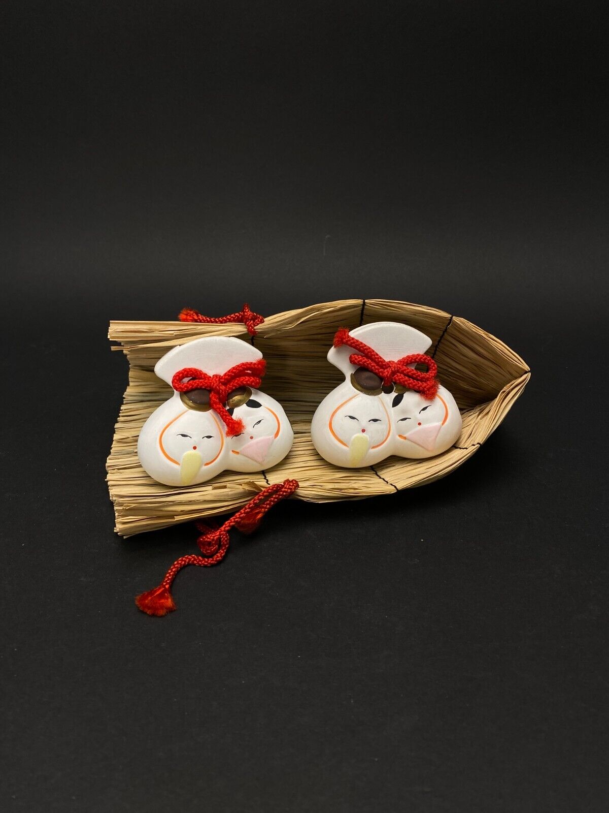 Japanese Dorei Clay Bell Vtg Hina Doll Ceramic White Cute Set of 2 with cover